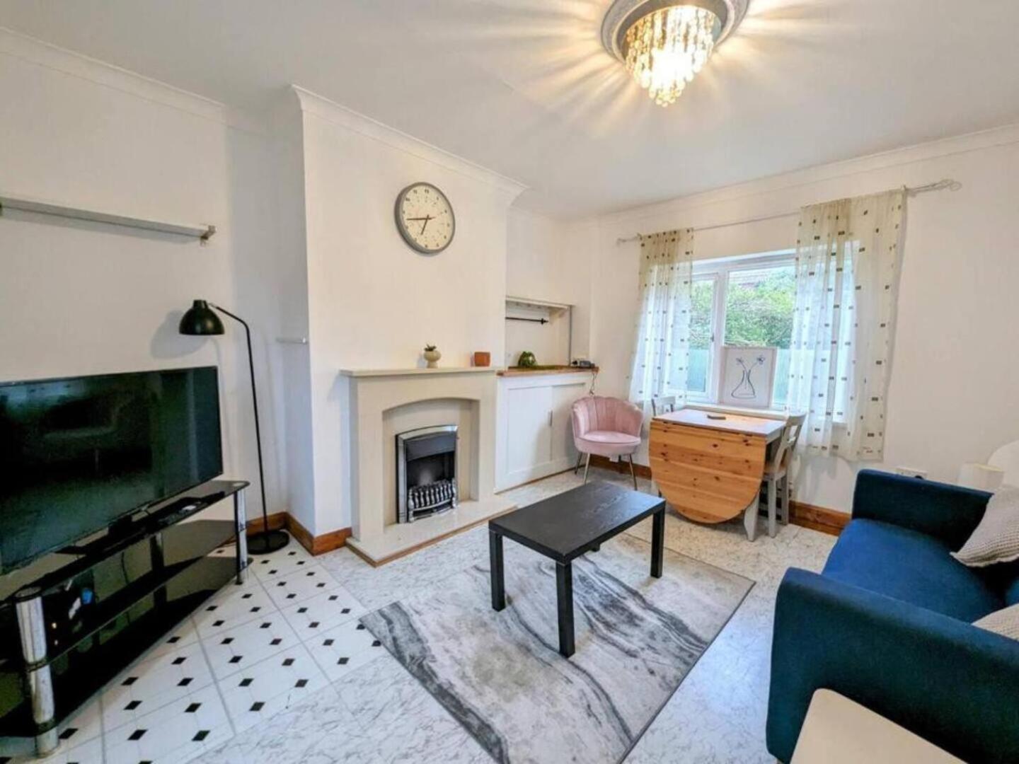 גטשהד 2 Bedroom Home With Driveway Close To Quayside מראה חיצוני תמונה